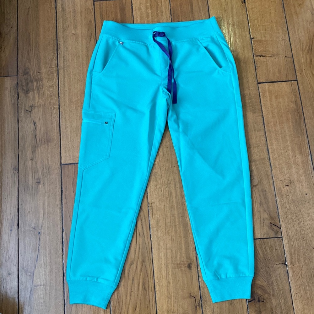 New Figs Small Surgical Green Women’s Zamora Jogger Scrub Pants